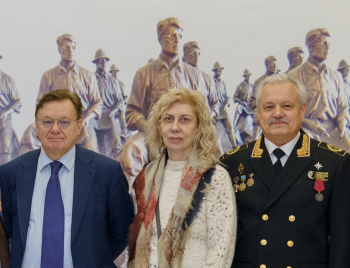 изображение_Новости_vypusknitsa-universiteta-tamara-kandelaki-podderzhala-alma-mater