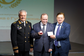 изображение_Новости_chlen-pravleniya-fonda-aleksey-lopatin-vnes-blagotvoritelnyy-vznos1