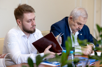 изображение_Новости_predsedatel-i-chlen-obshchestvennogo-soveta-fonda-vnesli-blagotvoritelnye-vznosy