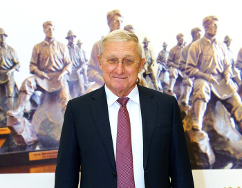 изображение_Новости_zampred-popechitelskogo-soveta-fonda-vypusknikov-vladimir-kapustin-podderzhal-alma-mater