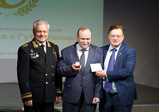 Член Правления Фонда Алексей Лопатин внес благотворительный взнос