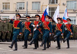 Выпускники университета отметили День Губкинца