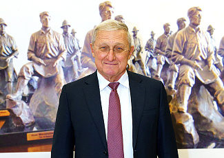 Зампред Попечительского совета Фонда выпускников Владимир Капустин поддержал Альма-матер