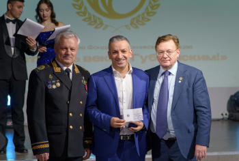 изображение_Новости_v-prazdnichnye-dni-rossiyskogo-studenchestva-vypusknik-roman-gyulumyan-podderzhal-universitet-