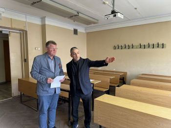 изображение_Новости_chlen-pravleniya-fonda-roman-gyulumyan-posetil-universitet-
