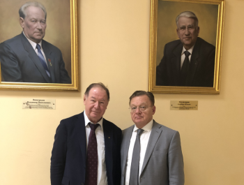 изображение_Новости_aleksey-zabelin-podderzhal-alma-mater