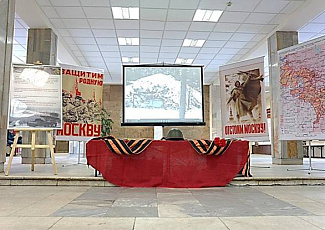 5 декабря 2012 года ректор университета профессор В.Г. Мартынов открыл митинг