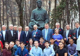 Губкинский университет отпраздновал свое 88-летие