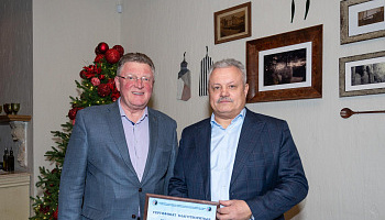 изображение_Новости_predsedatel-pravleniya-fonda-igor-katsal-vnes-blagotvoritelnyy-vznos-