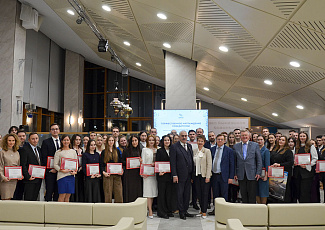 Торжественное награждение победителей конкурса на получение грантов молодым преподавателям