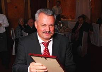 Ректор РГУ нефти и газа имени И.М.Губкина профессор В.Г.Мартынов приехал на торжественный вечер выпускников