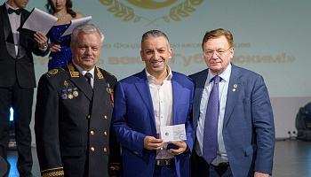 изображение_Новости_v-prazdnichnye-dni-rossiyskogo-studenchestva-vypusknik-roman-gyulumyan-podderzhal-universitet-