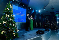Студенты Губкинского университета выступили с новогодним концертом перед выпускниками и попечителями