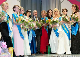 4 марта в пятницу Фонд выпускников-губкинцев выступил спонсором самого красочного мероприятия университета "Мисс Университет - Королева Нефть 2011"