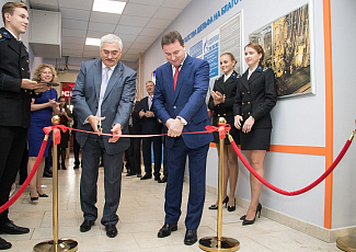 В Губкинском университете состоялось торжественное открытие аудитории компании «Газпром флот»
